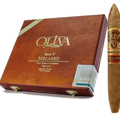 Oliva Série V Melanio Figurado Limitada 2014 Yılın Purosu (10)