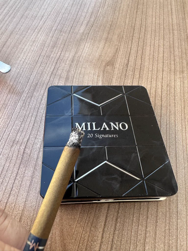 milano 20'li signatures black çikolatalı sigara ürün görseli 2